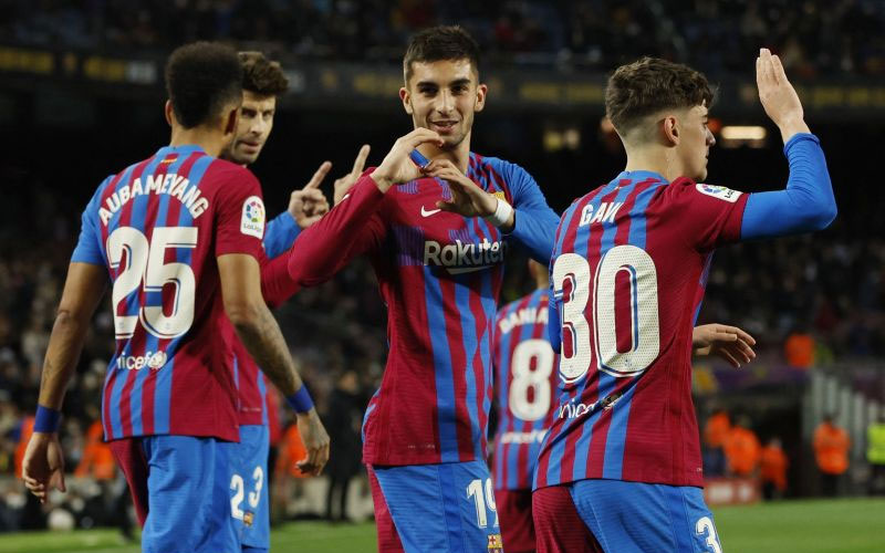 berita bola barcelona osasuna