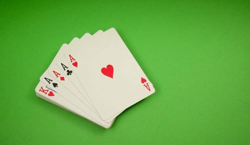 poker online meja modern