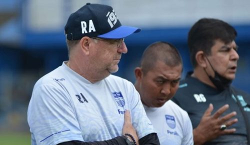 berita bola kutukan persib - Ekings