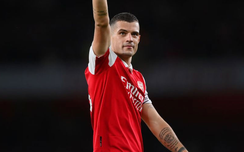 berita bola kepindahan xhaka - Ekings