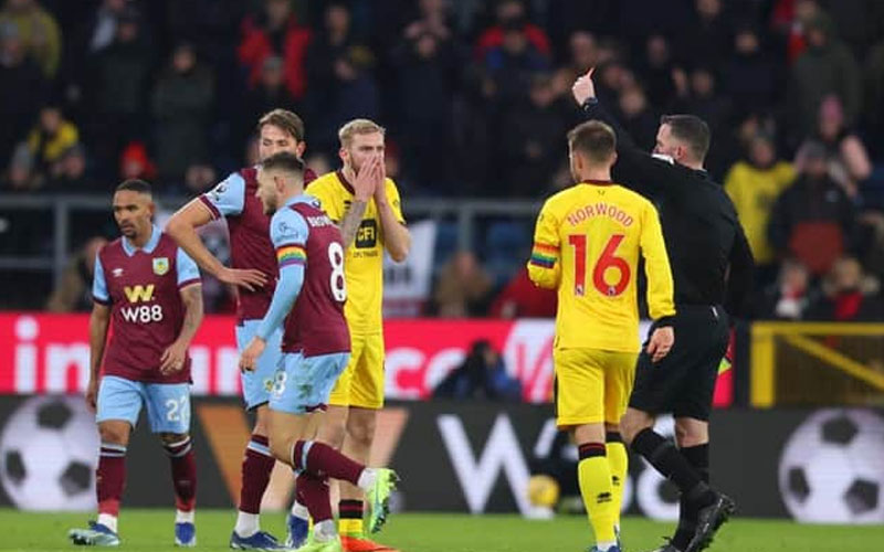 berita bola burnley sheffield - Ekings